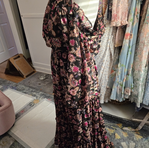 I STATE DRESS - Picture 2 of 5